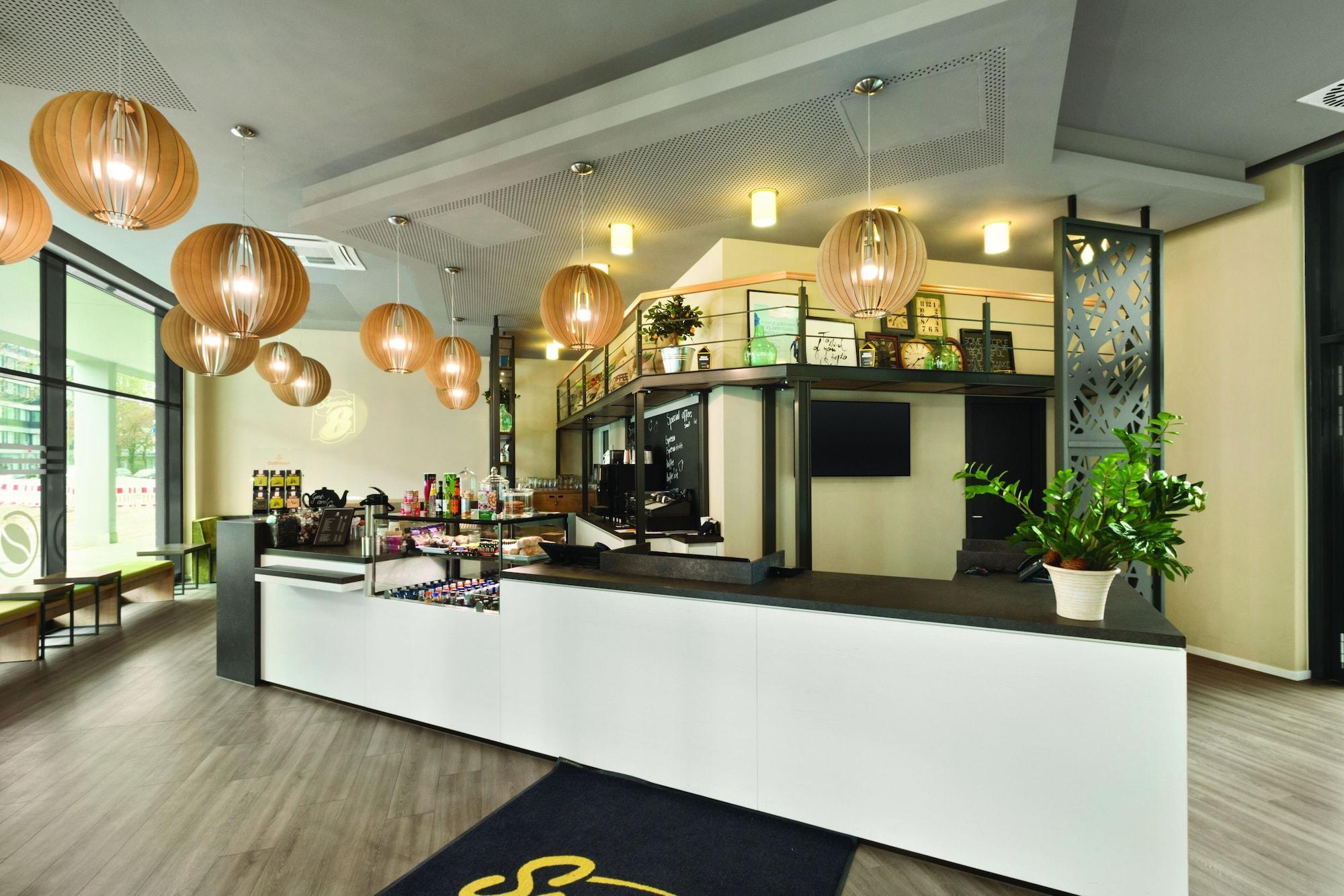 奥格斯堡温德姆速8酒店 外观 照片